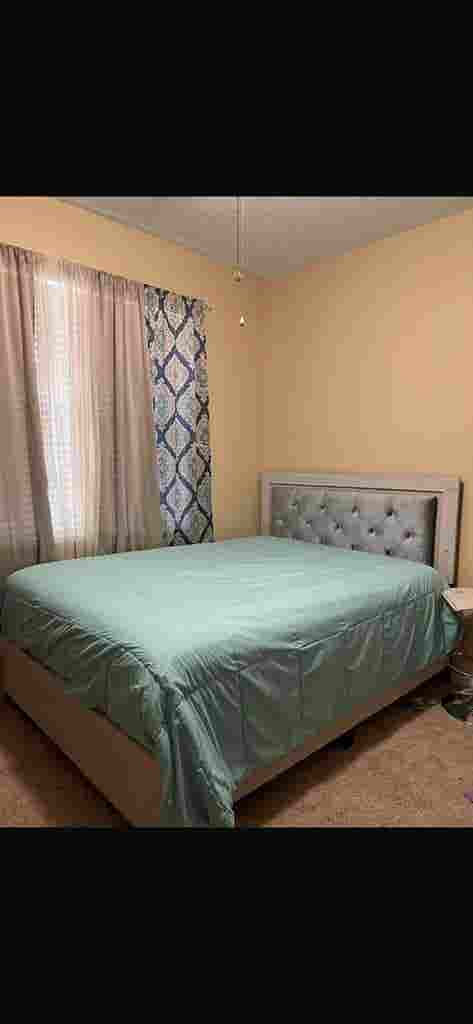 Bedroom w/bathroom. Utilities inclu