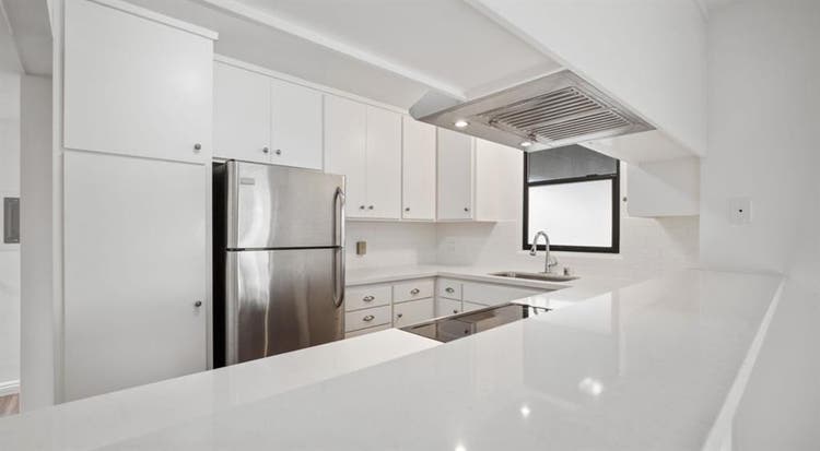 Large Private Room in Laguna Beach