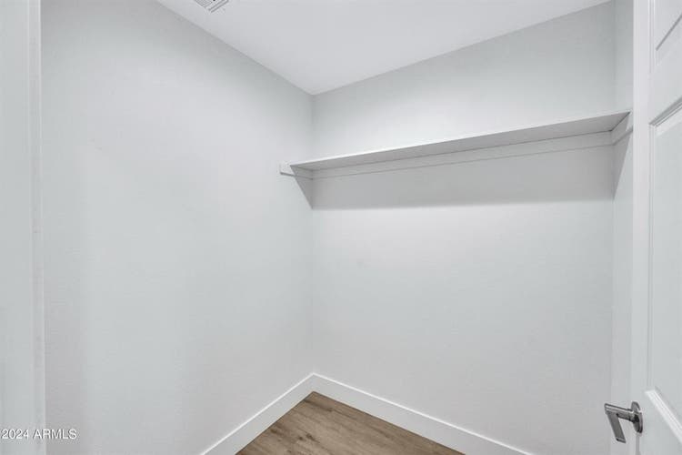 2 Rooms Available