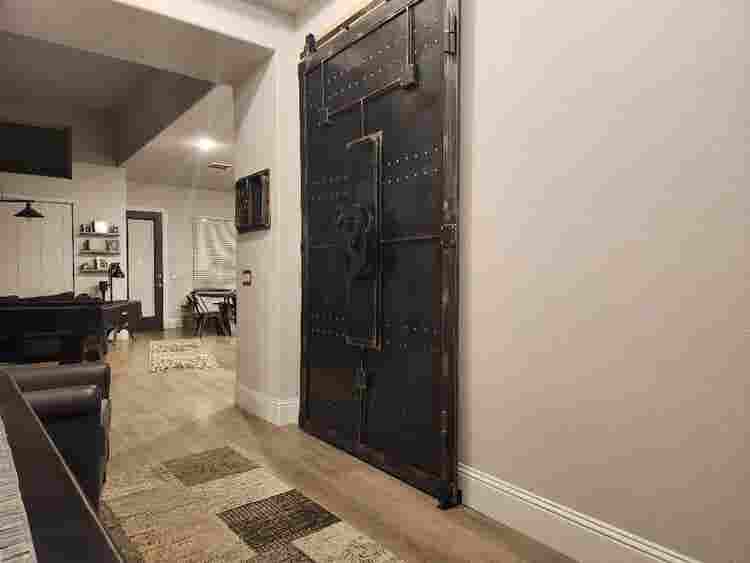Large Luxury Room for Rent