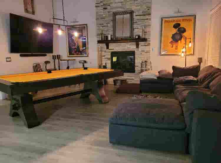Large Luxury Room for Rent