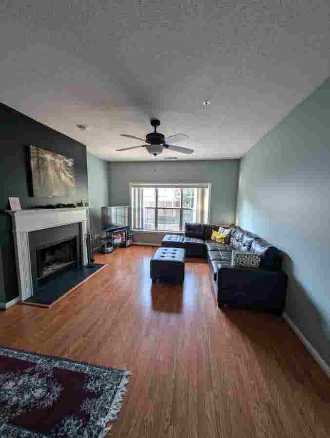 Private Master Room in  Townhome