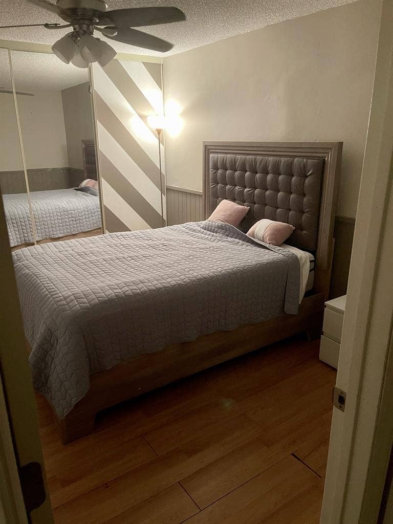 Bedroom w/ private bathroom