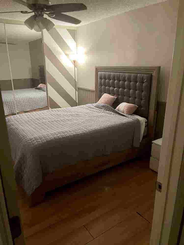 Bedroom w/ private bathroom