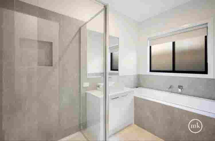 2 rooms available (price per room)