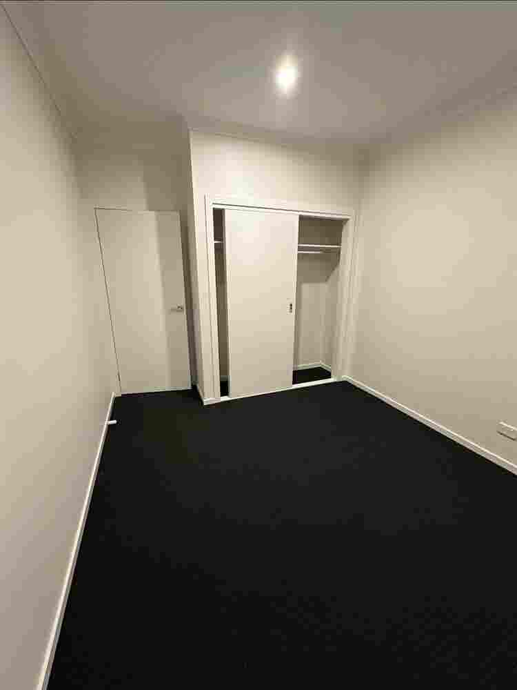 2 rooms available (price per room)