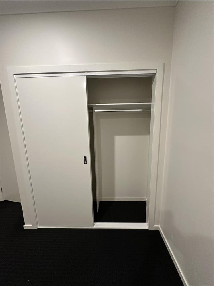 2 rooms available (price per room)