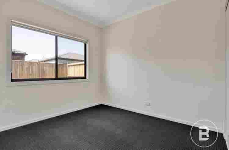 2 rooms available (price per room)