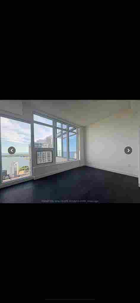 Looking for 2 roommates for 2 rooms
