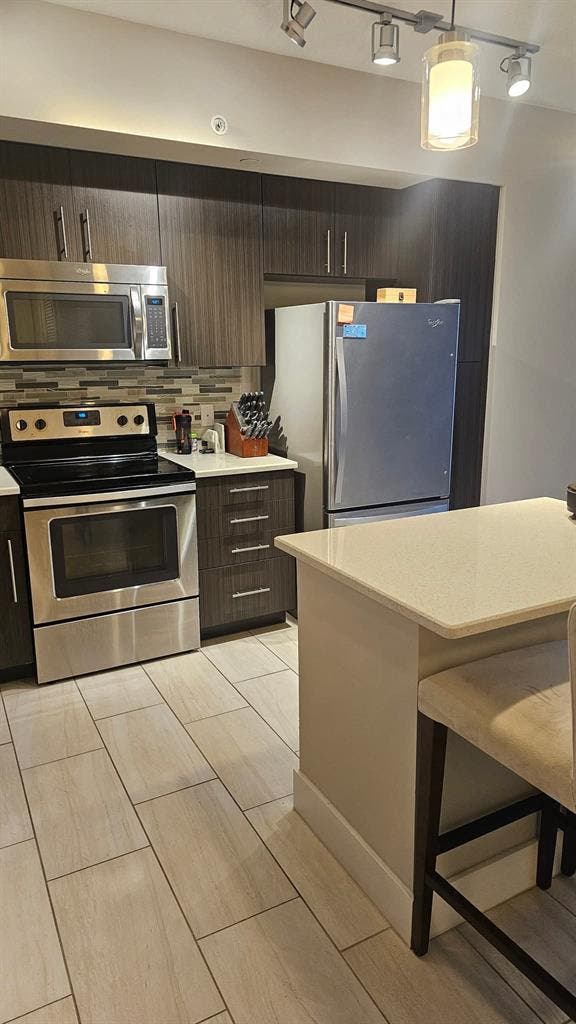 Looking for a roommate
