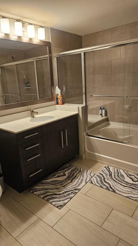 Looking for a roommate