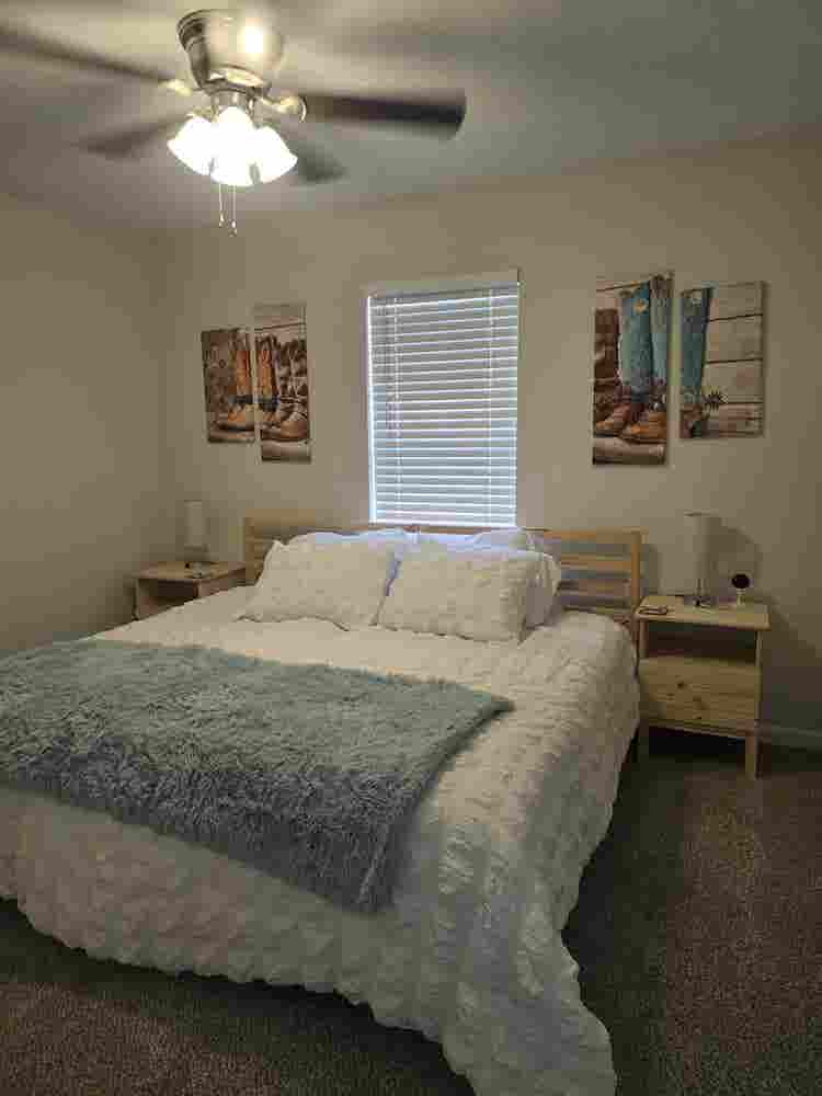 Looking for  roommates.
