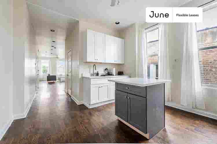 3 BR in Chicago