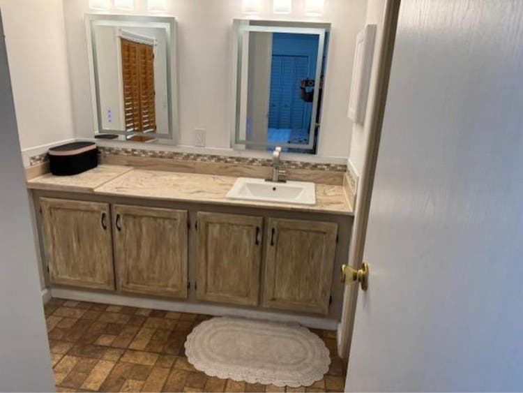 Fully Furnished Room Available