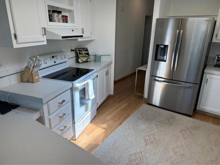 Fully Furnished Room Available