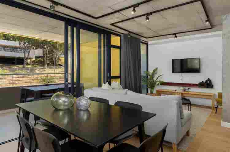 1 bedroom en-suite and parking bay