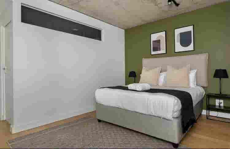 1 bedroom en-suite and parking bay