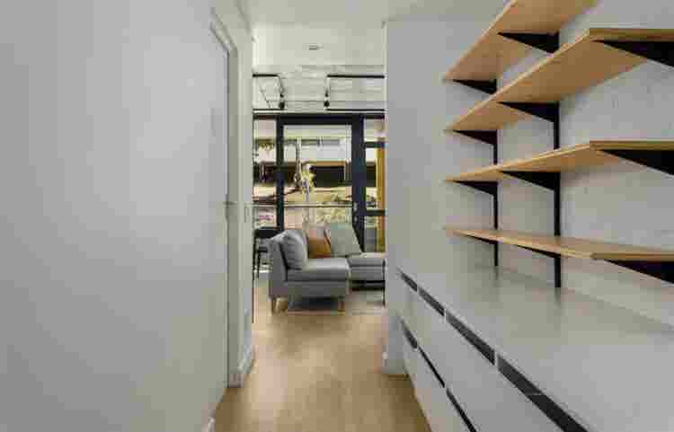 1 bedroom en-suite and parking bay