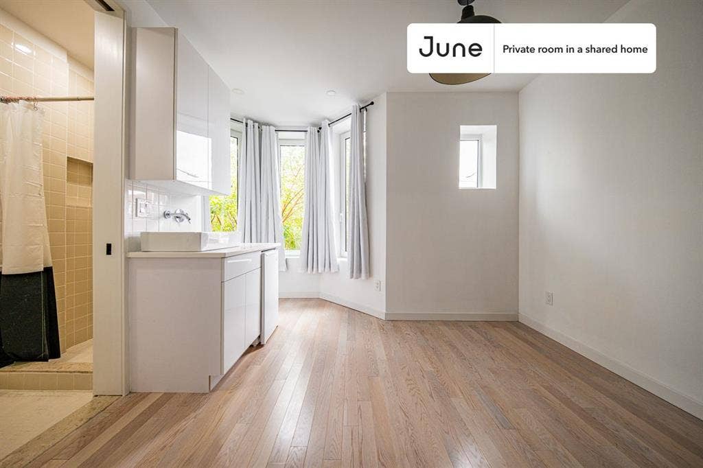 4 BR in New York City