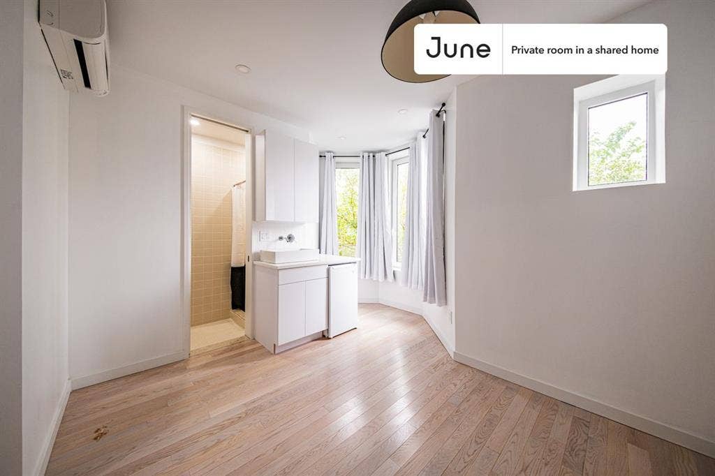 4 BR in New York City