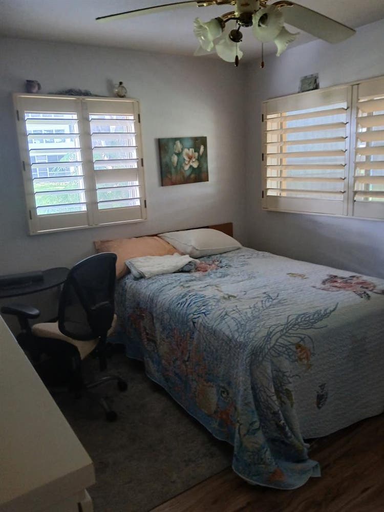 Private room to rent