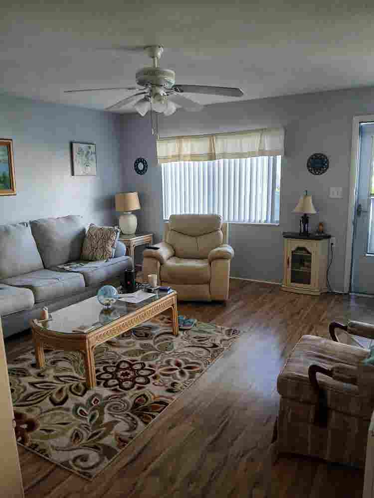 Private room to rent
