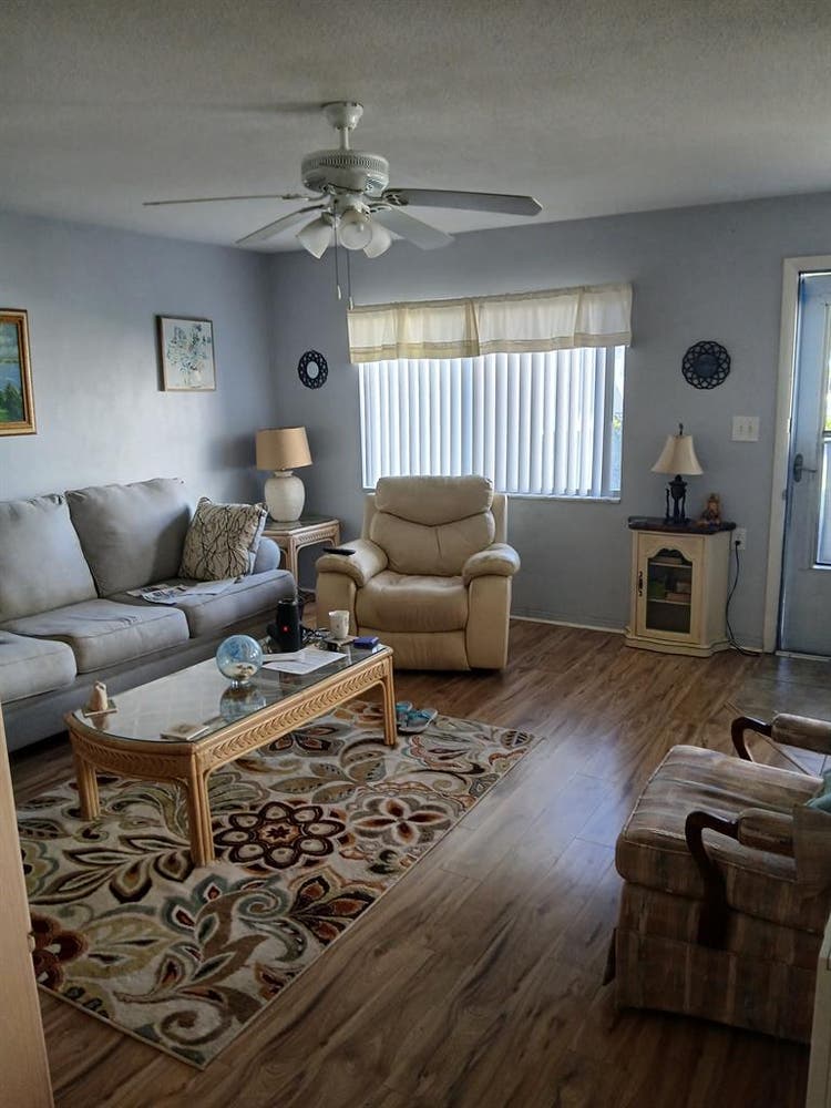 Private room to rent
