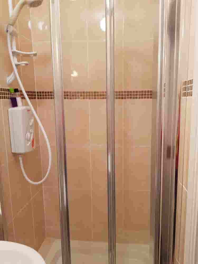 Luxury 2 bed ground floor apt