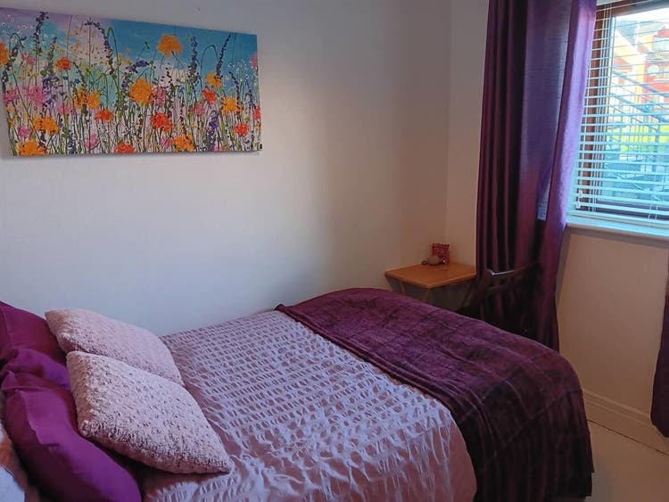 Luxury 2 bed ground floor apt