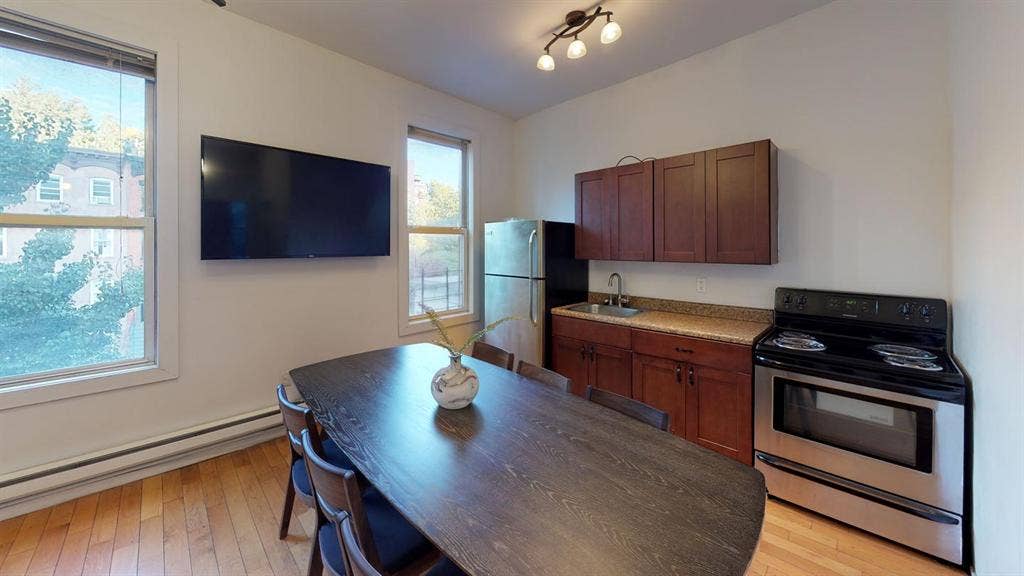 1 BR in Brooklyn