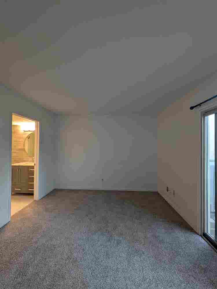 Private Room for rent Broadway-