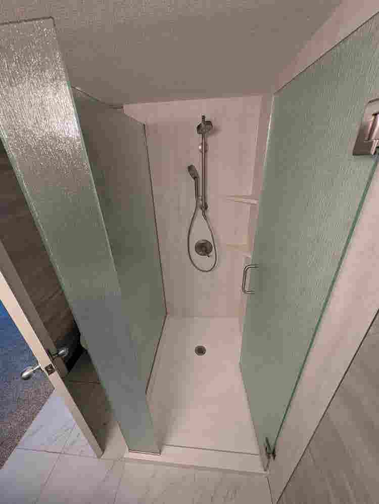 Private Room for rent Broadway-