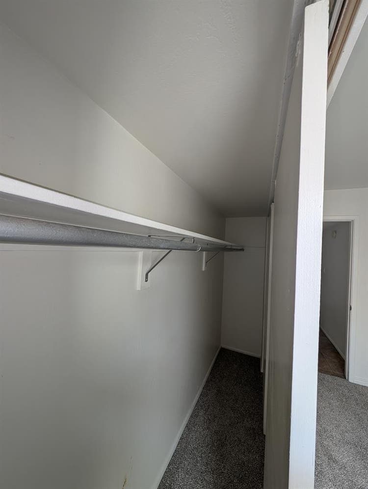 Private Room for rent Broadway-