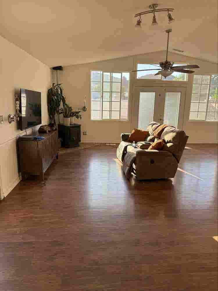 Two rooms available for rent