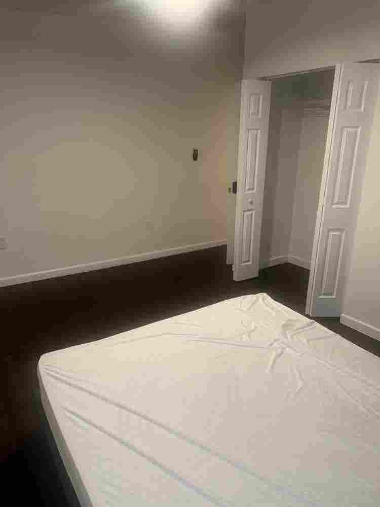 1bdr/shared bath