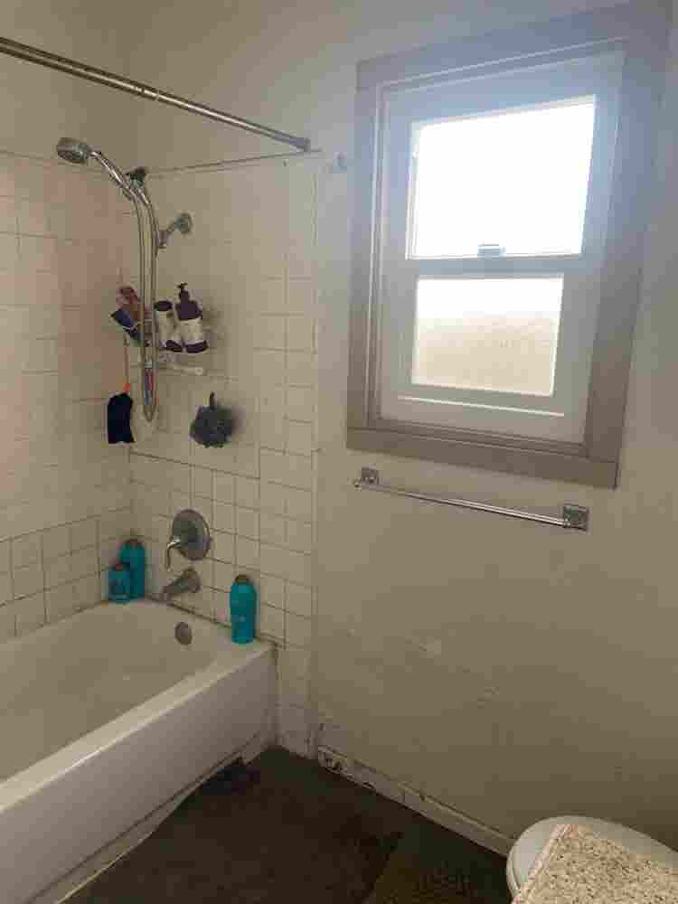 Chill roommate wanted