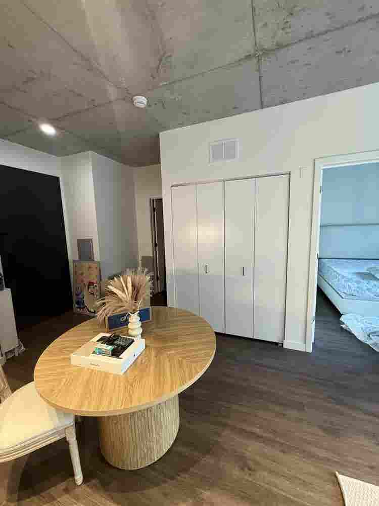🏙️ 1-bedroom lease takeover