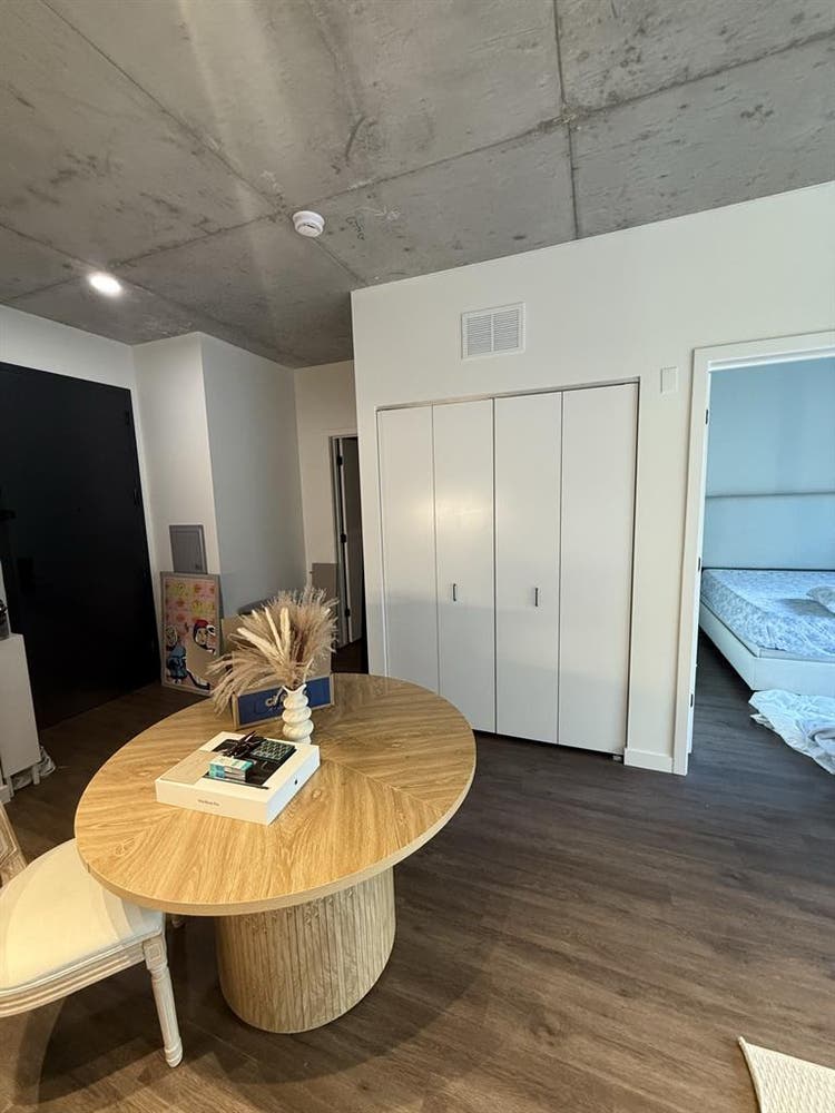 🏙️ 1-bedroom RN
 lease takeover