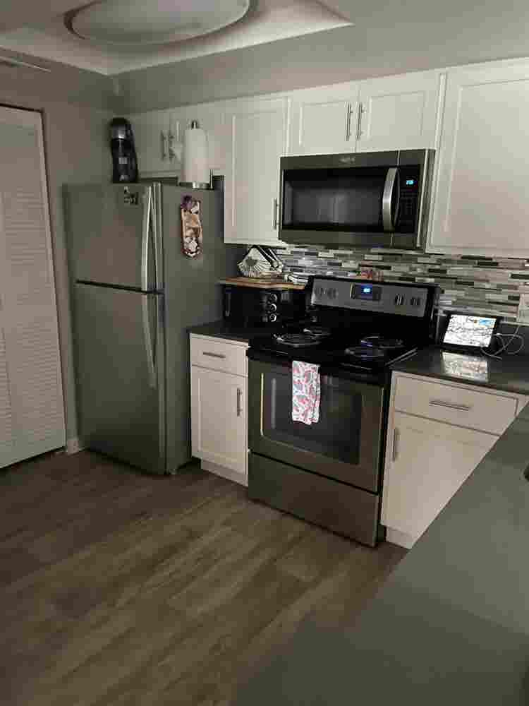 Roommate Wanted For October