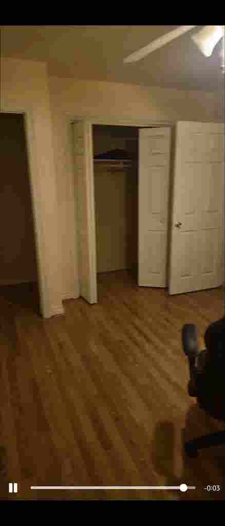 Looking for a Male Roommate