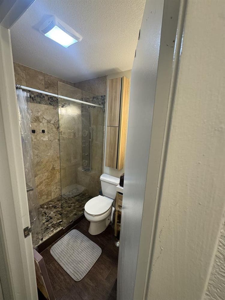 1 bd for rent,