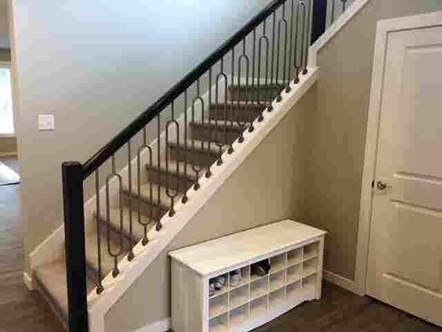 FURNISHED CLEAN ROOM IS AVAILABLE