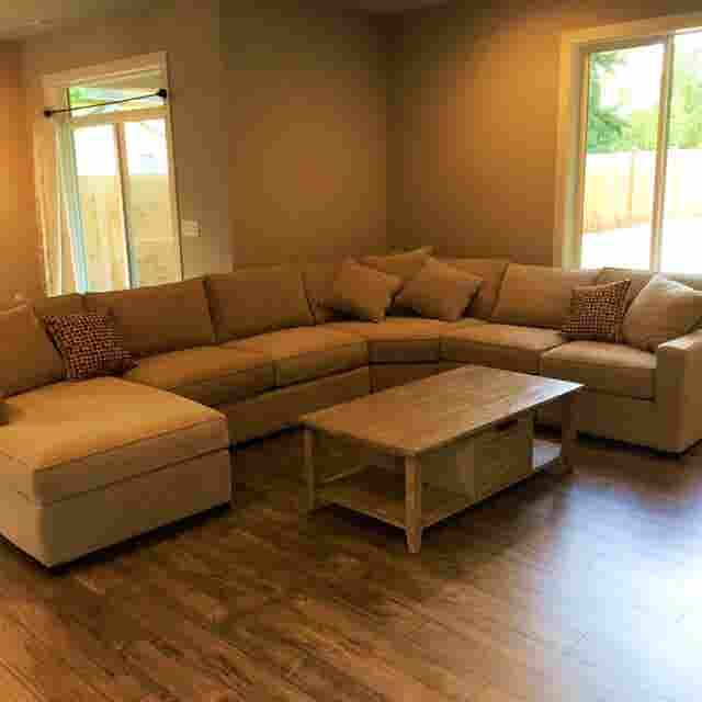 FURNISHED CLEAN ROOM IS AVAILABLE