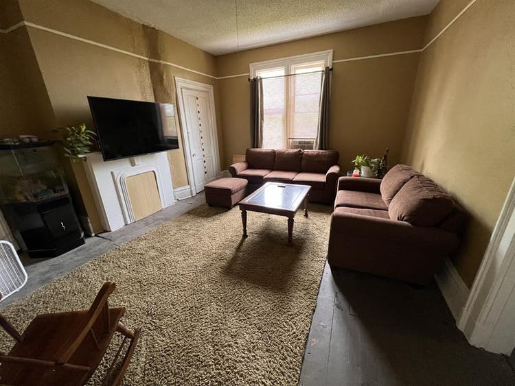 Bedroom for rent near 
Uc and Xavier
