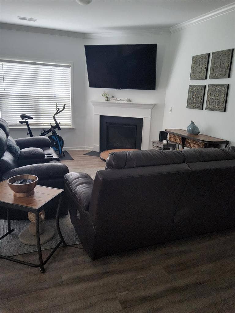 2 Furn rooms, shared bath incl