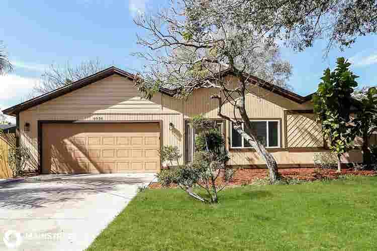2 rooms available in Lake Sarasota