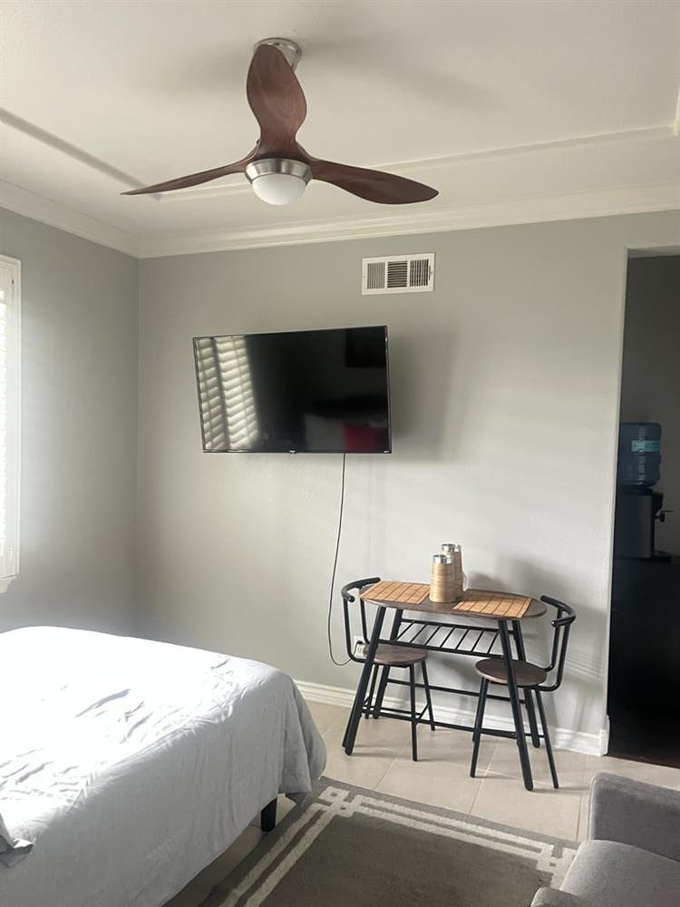 Furnished 2 Bedroom Unit