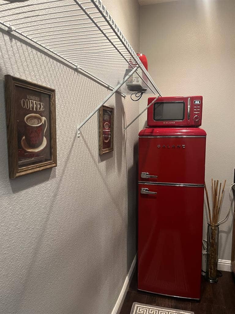 Furnished 2 Bedroom Unit
