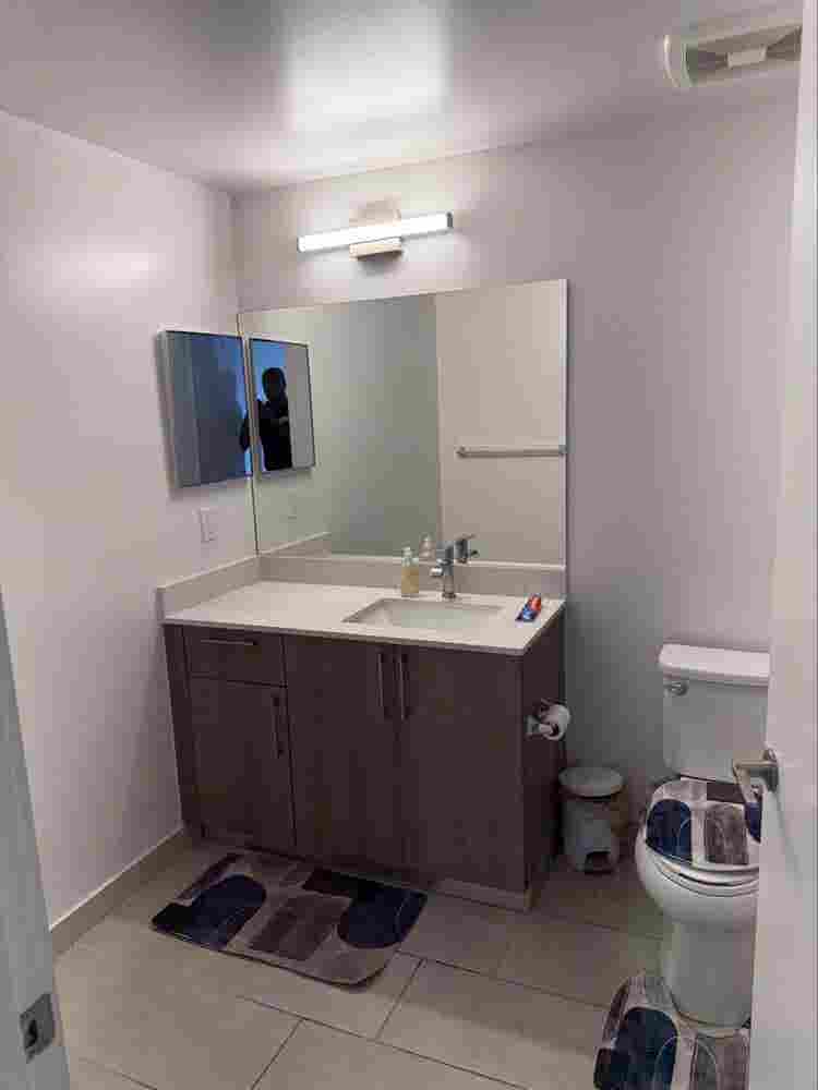Furnished Room w Utilitiess
