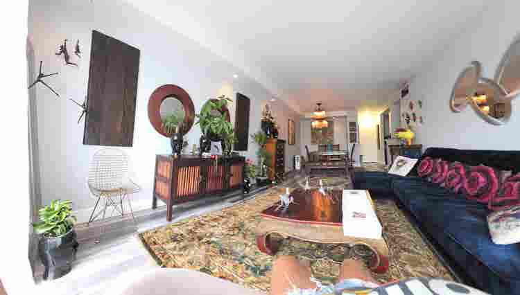 I'm renting a room at the beautiful
